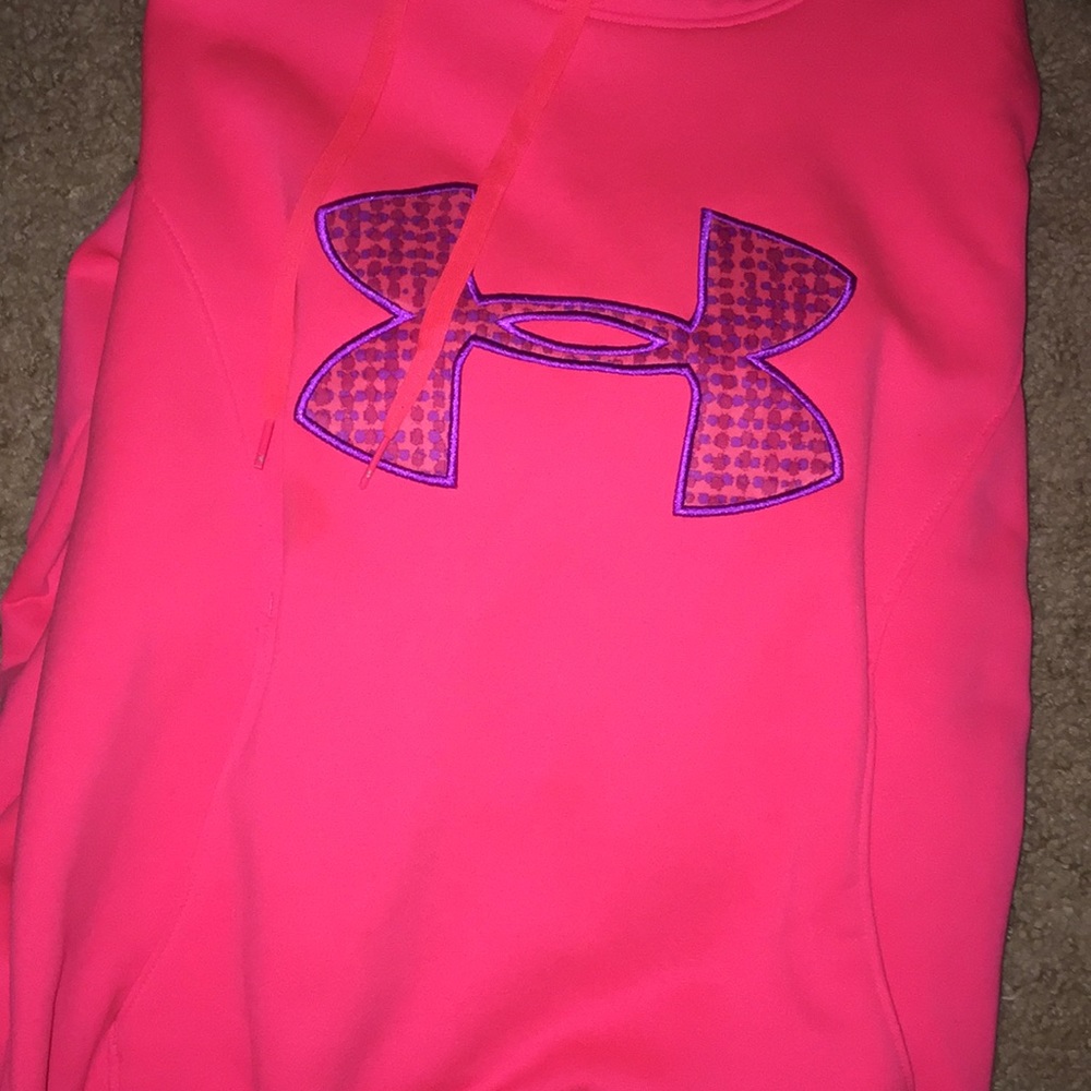 sweatshirt, been worn like 2 times